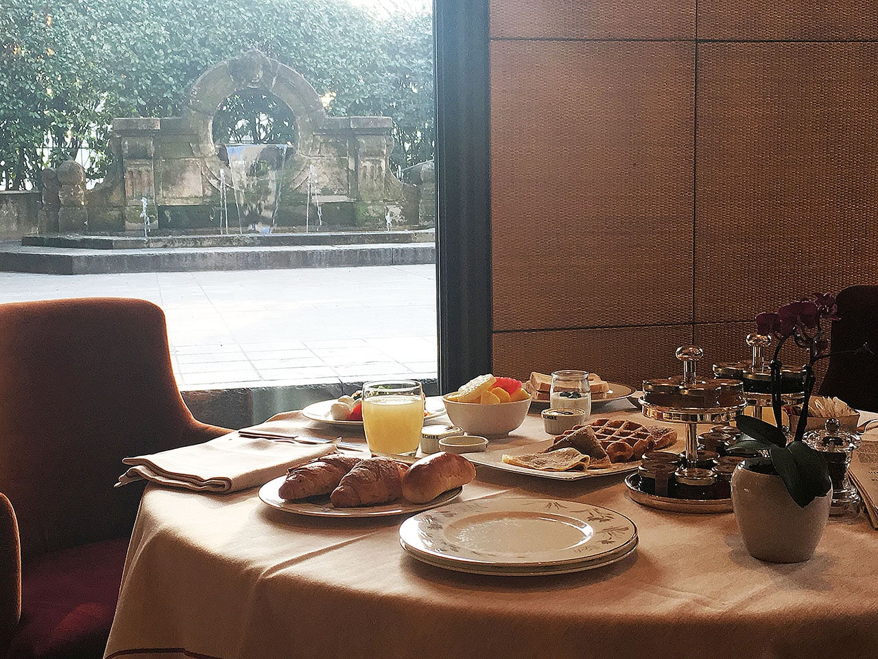 Colazione al Principe di Savoia Milano 5 Tavolo colazione Acanto Milano