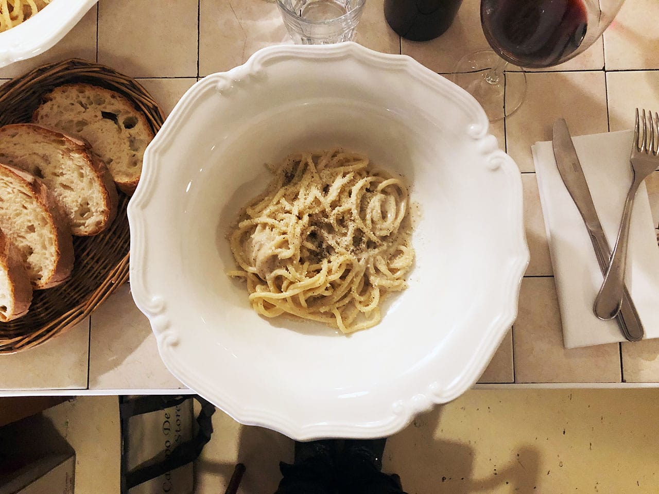 Dove mangiare a Roma: guida ai locali da non perdere 17 Cacio e pepe Angelina a Testaccio