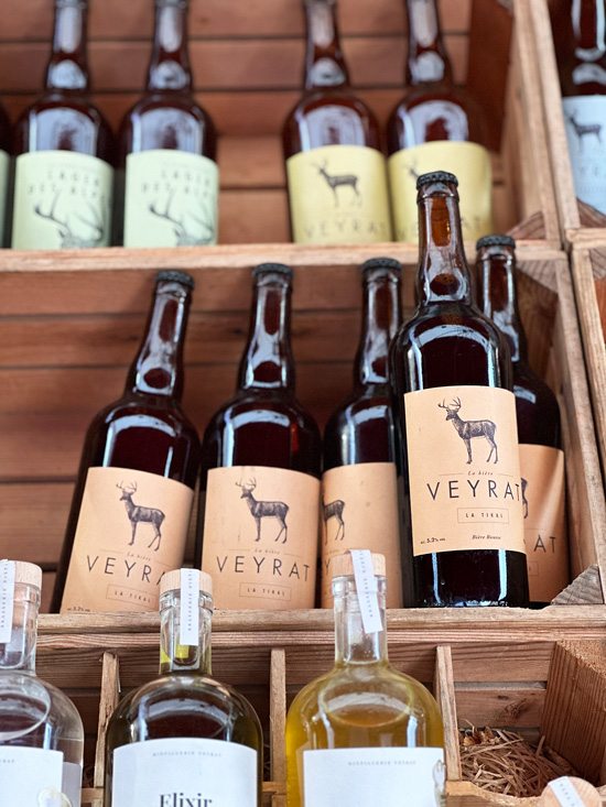 Mercatini di Natale: 6 idee per vivere appieno la magia del Natale 26 Prodotti locali bancarelle Annecy