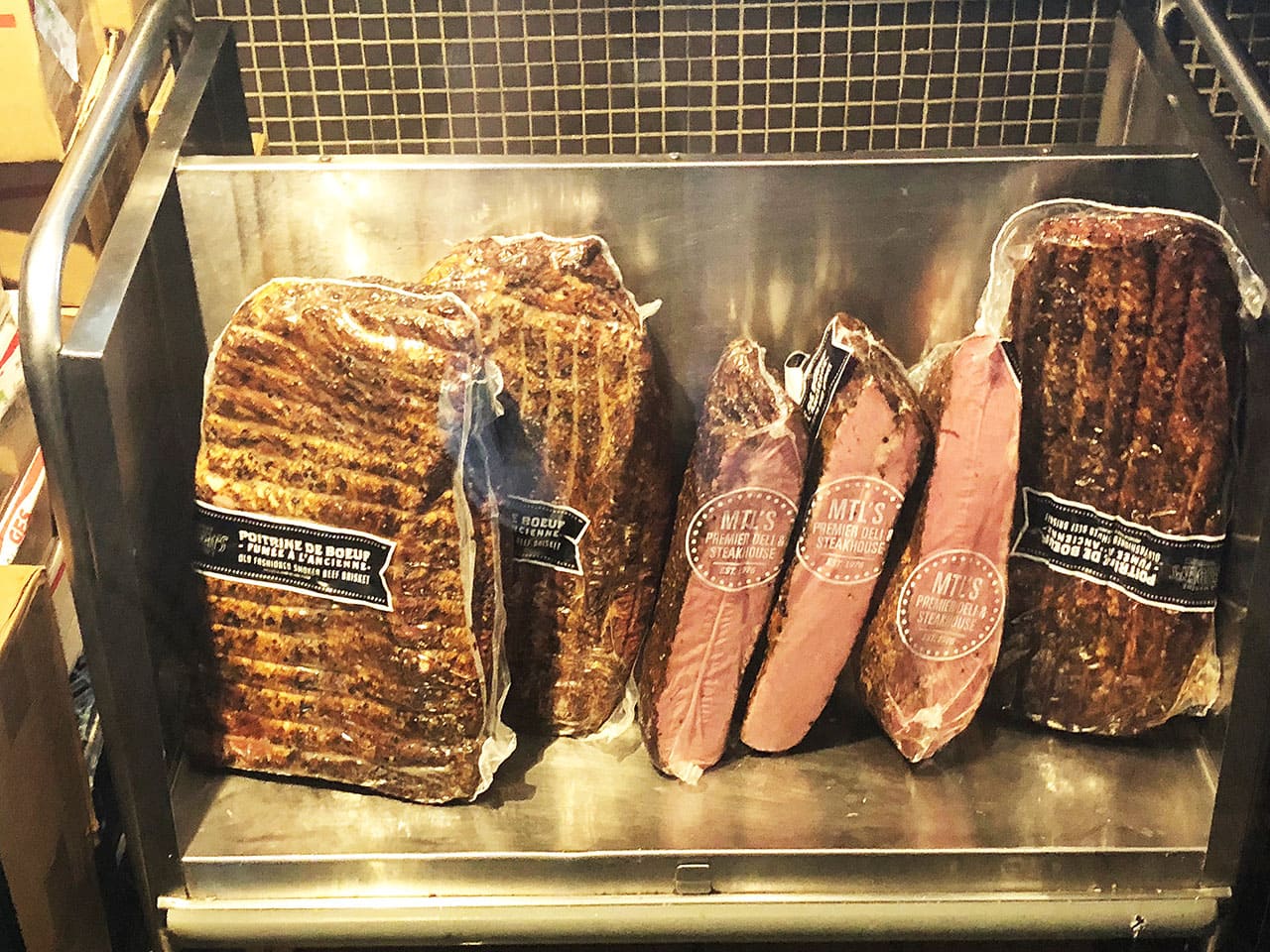 Dove mangiare la Smoked Meat di Montreal 10 la smoked meat da portare a casa