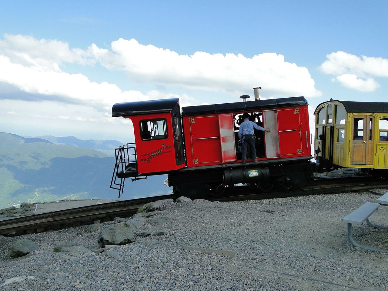 New Hampshire: cosa vedere alle White Mountains 34 treno che sale fino in cima al Monte Washington alle White Mountains nel New Hampshire