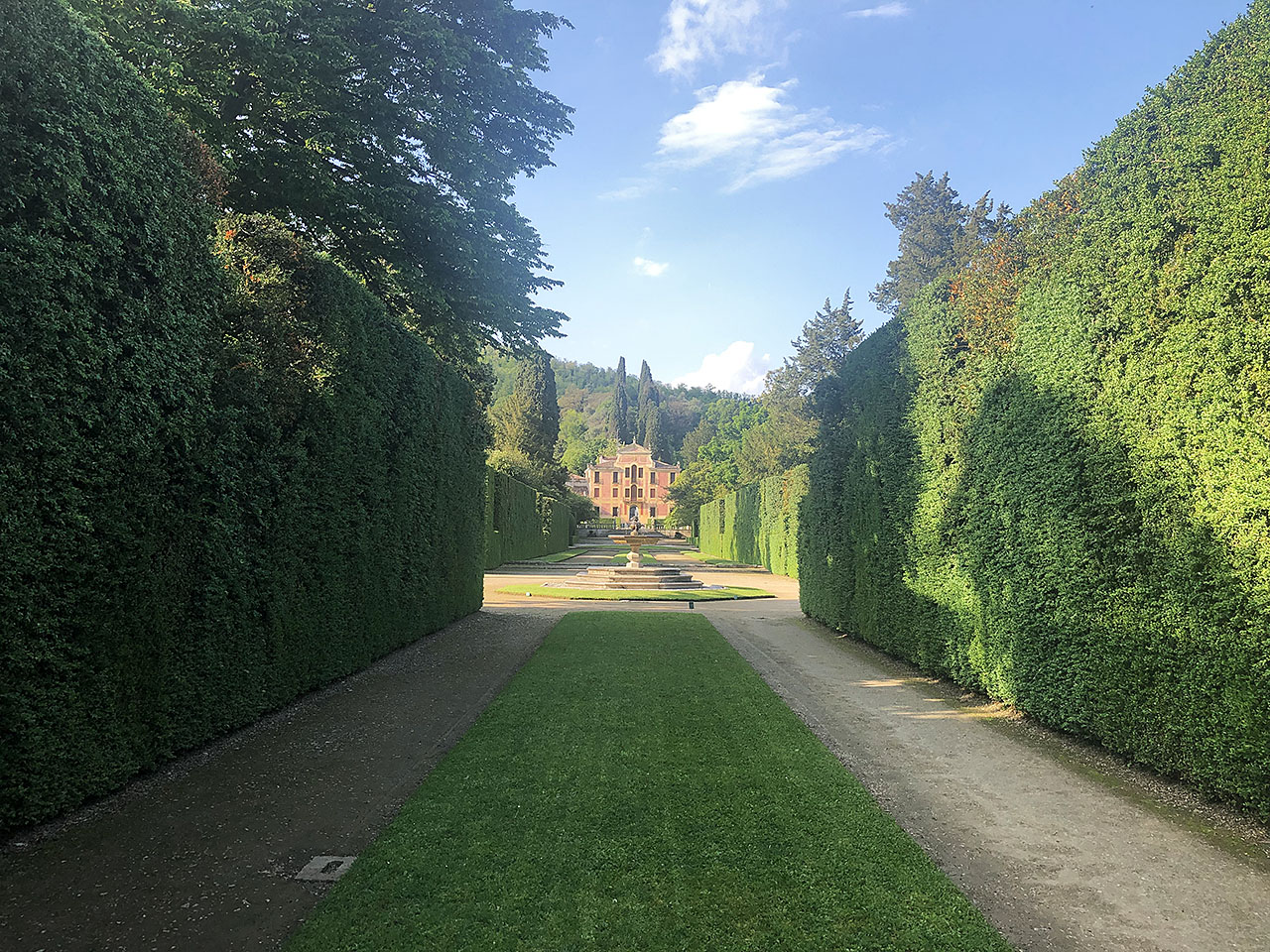 Cosa vedere sui Colli Euganei: vino, castelli e giardini segreti 7 Visitare il Giardino Monumentale di Valsanbizio sui Colli Euganei