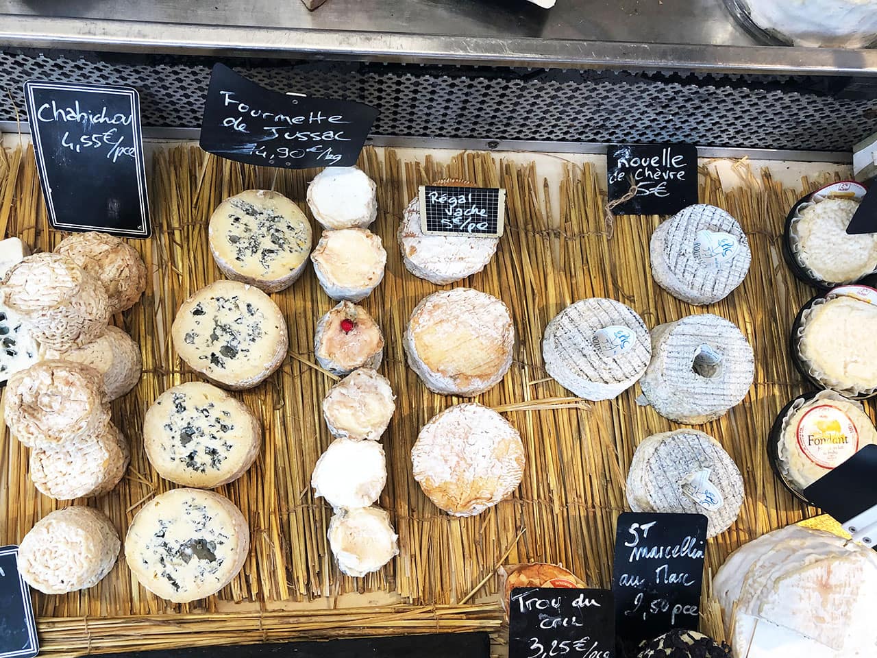 Cosa vedere a Lione: guida completa per un week end 17 cosa vedere a Lione il mercato di Croix Rousse
