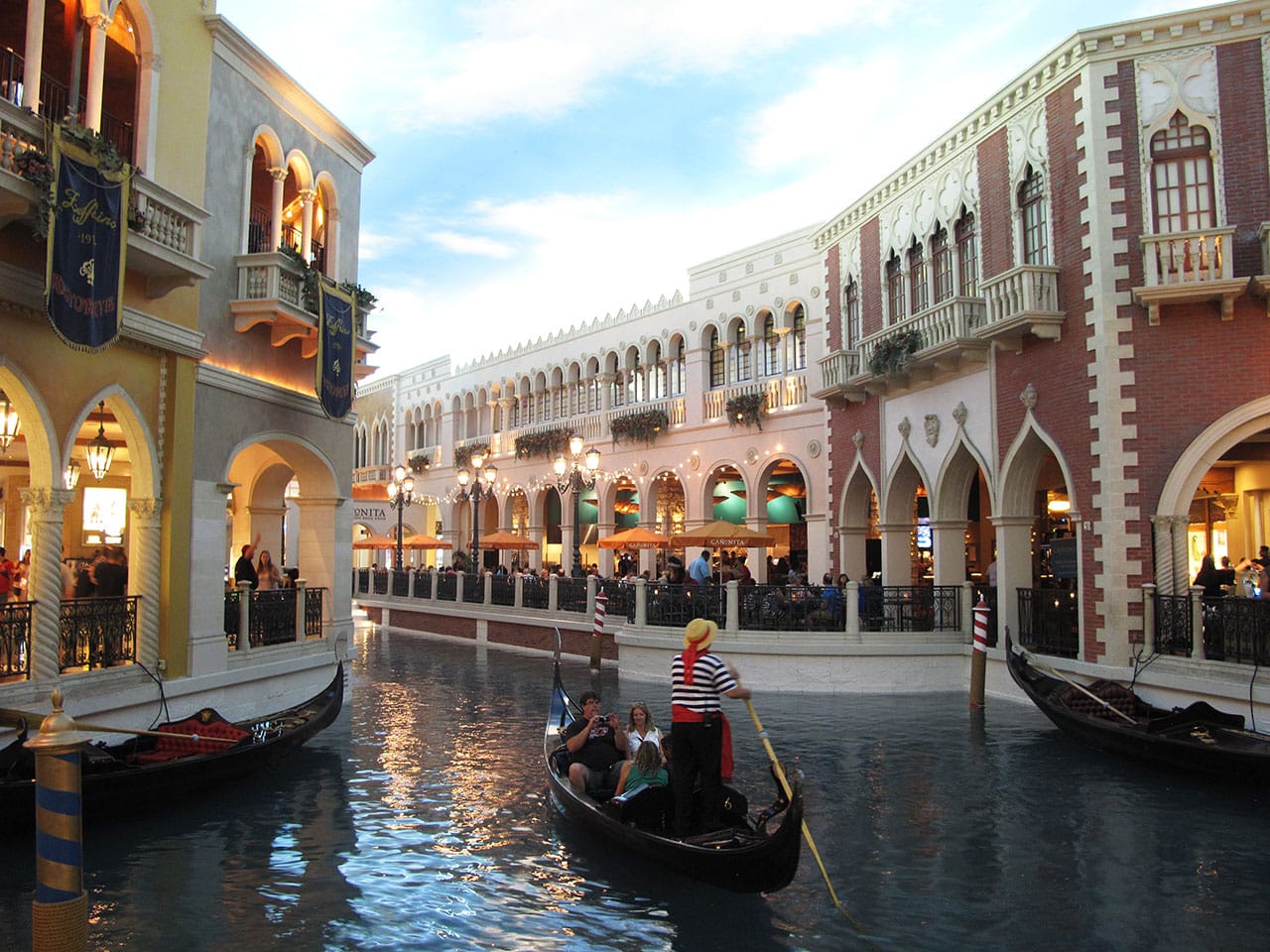 Cosa fare a Las Vegas in 24 ore 17 Cosa fare a Las Vegas andare in gondola