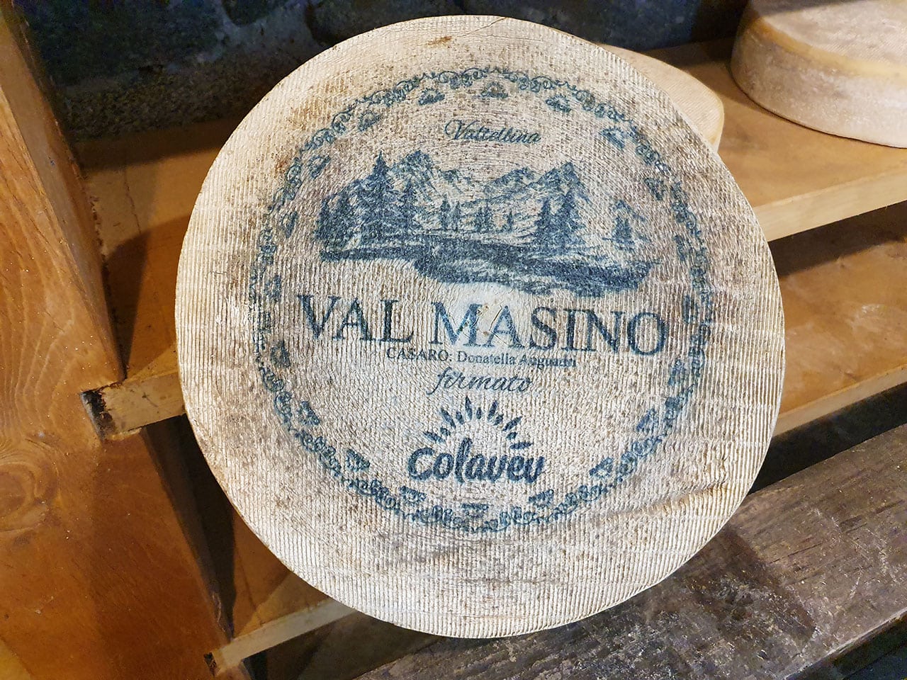Cosa fare in Val Masino: itinerario tra cibo natura e paesaggi mozzafiato in Valtellina 10 Cosa fare in Val Masino comprare formaggio