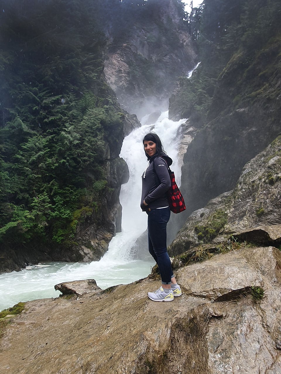 Cosa fare al Mount Revelstoke National Park: Giant Cedar Boardwalk Trail 10 Bear Crick Falls British Columbia