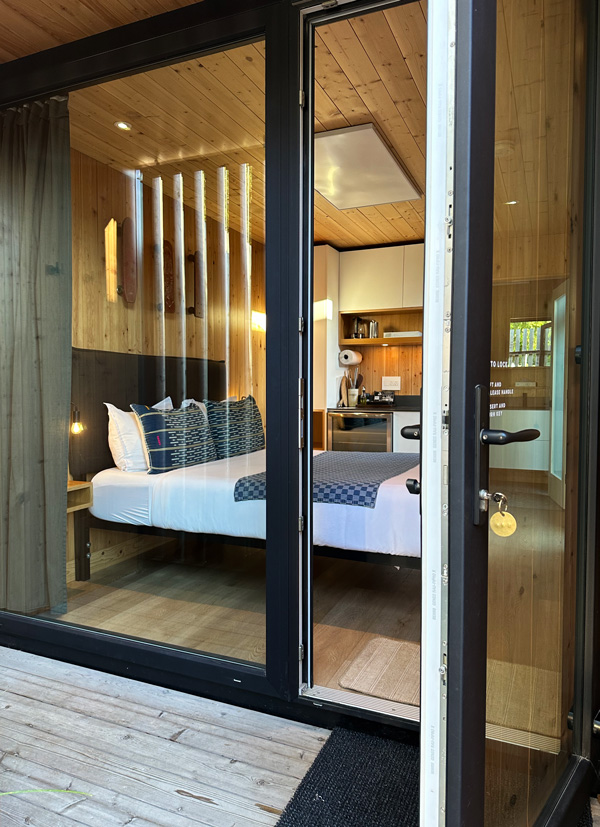 Dove dormire a Tofino: 5 hotel bellissimi sulla spiaggia 46 Mackenzie Beach Resort cabin