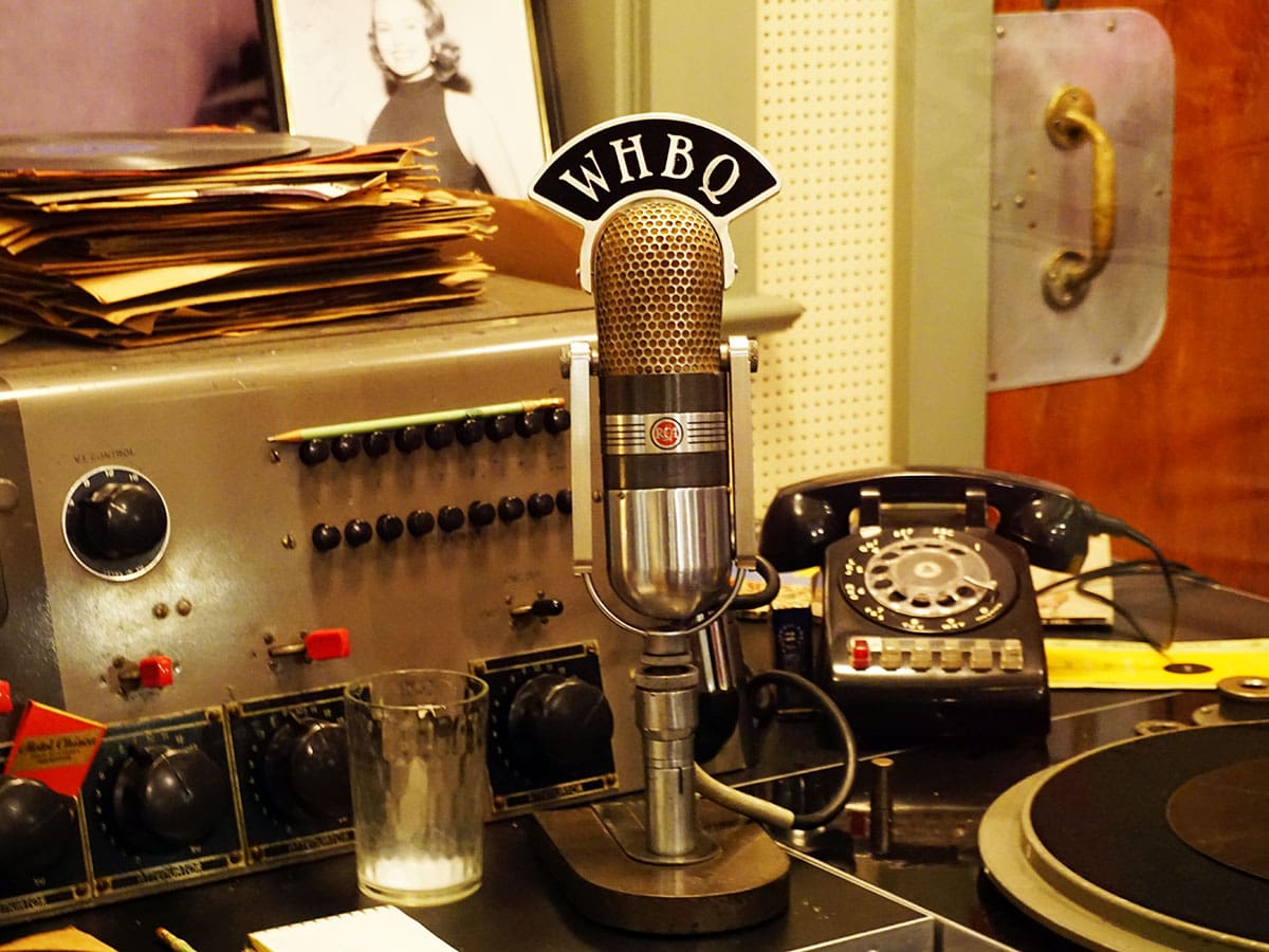 Visitare il Sun Studio a Memphis: il luogo dove nacque il Rock’n'Roll 5 Microfono Sun Studio Memphis