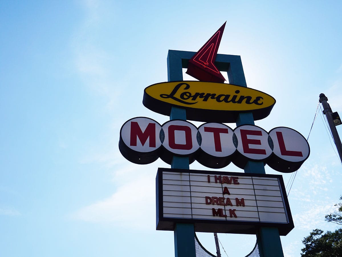 Cosa vedere a Memphis: guida alla città della musica 19 Insegna famosa Lorraine Motel