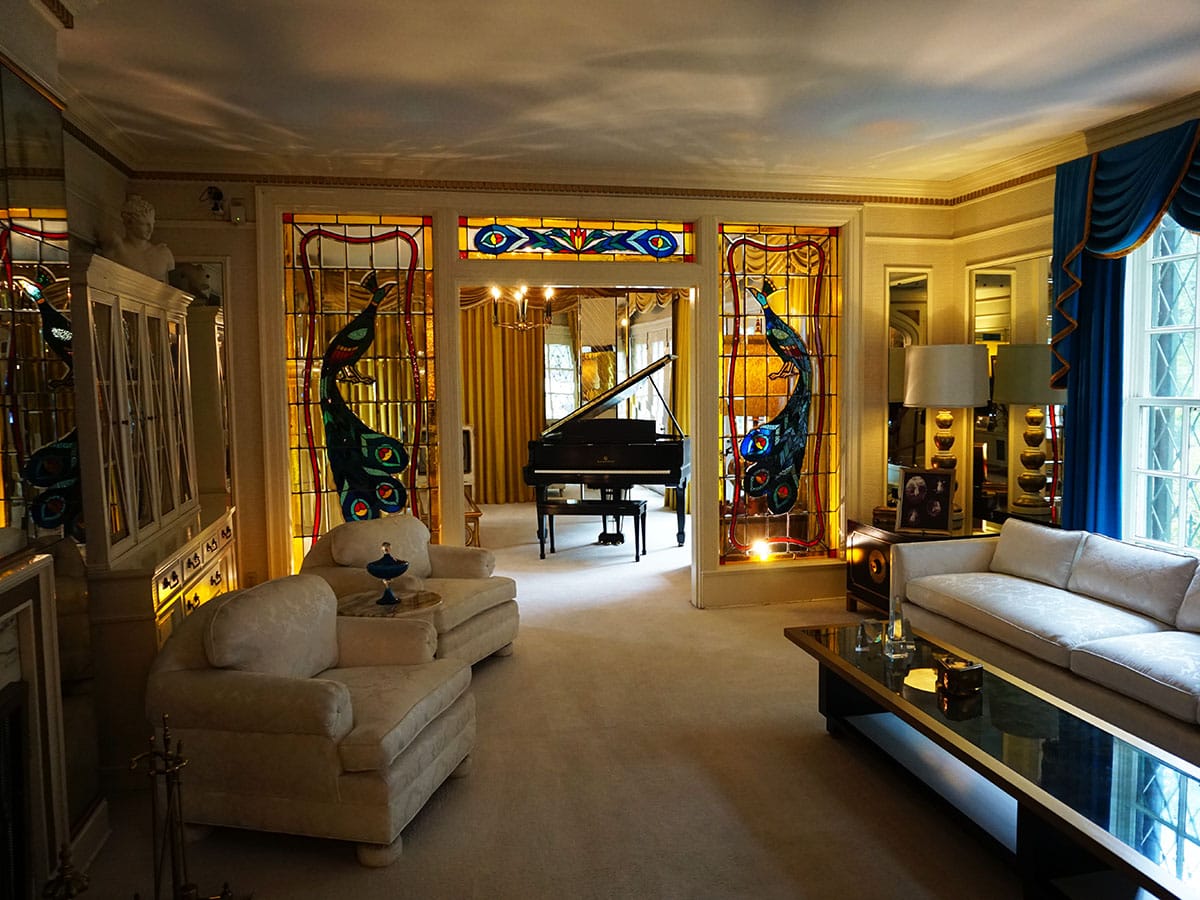 Cosa vedere a Memphis: guida alla città della musica 8 Interno casa Elvis