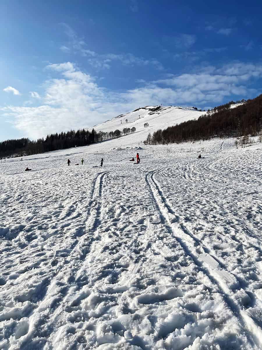 Valsassina cosa vedere: 8 cose da fare in montagna vicino Milano 6 Neve a Giumello Valassina