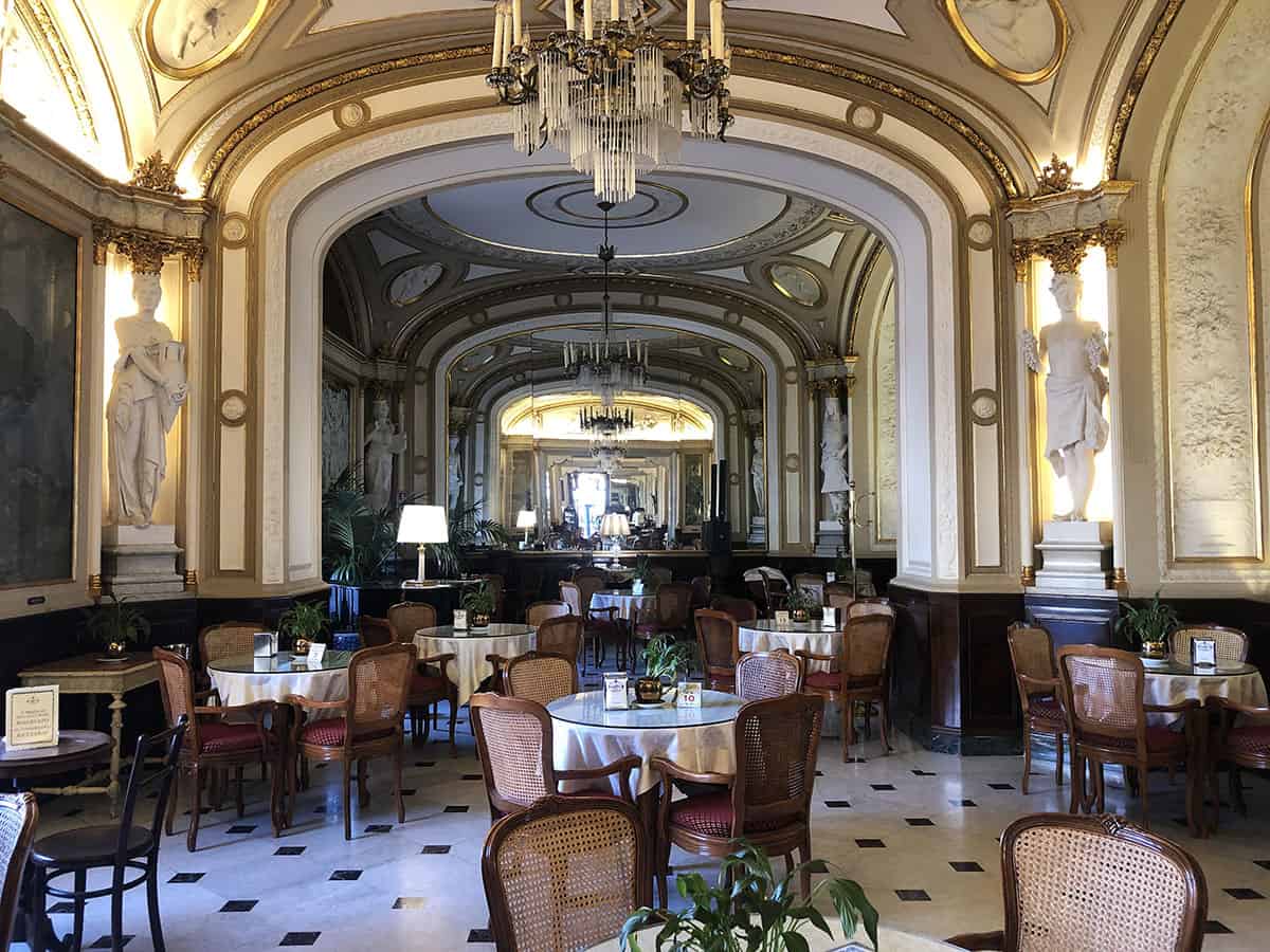 Cosa vedere a Napoli in due giorni: la guida completa 46 Gambrinus Caffè storico Napoli