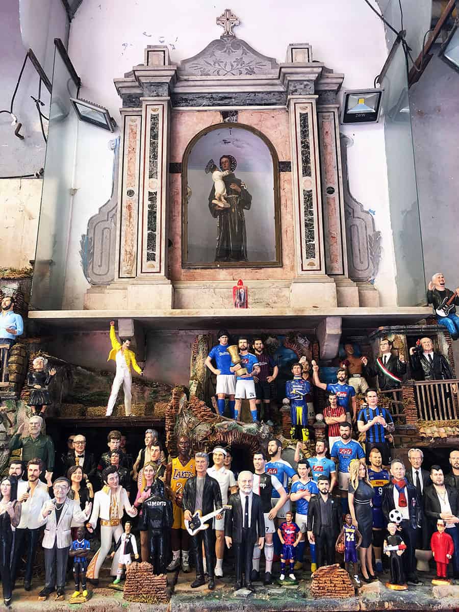 Cosa vedere a Napoli in due giorni: la guida completa 28 Statuine presepe Napoli