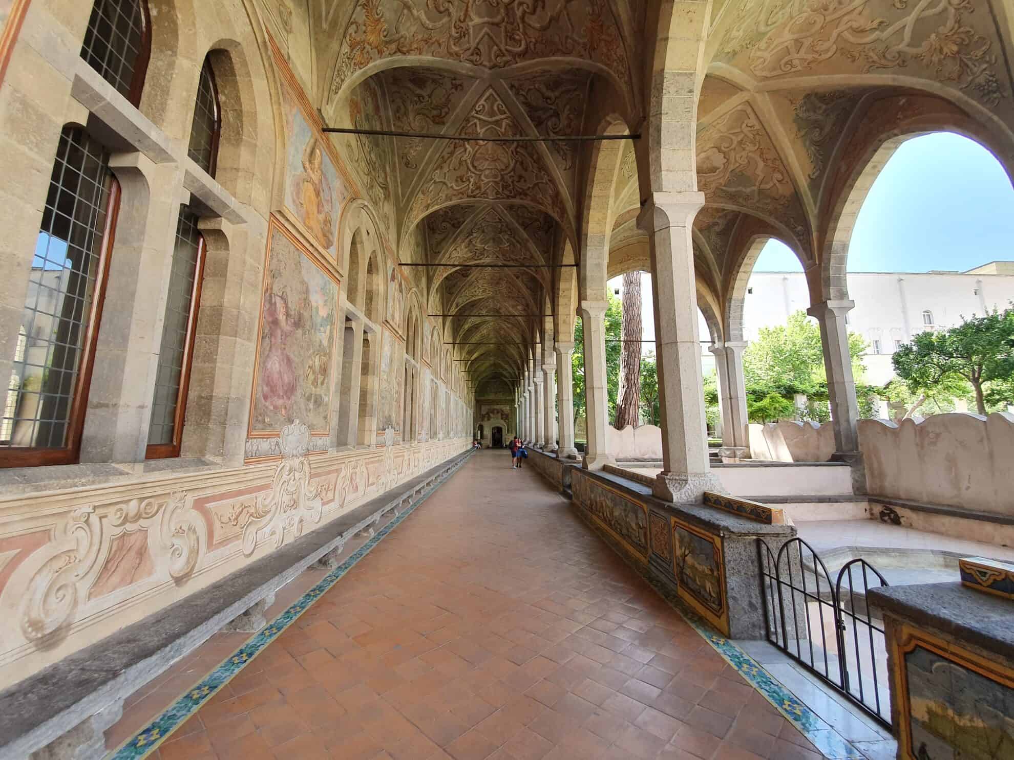Cosa vedere a Napoli in due giorni: la guida completa 39 Archi chiostro Santa Chiara Napoli