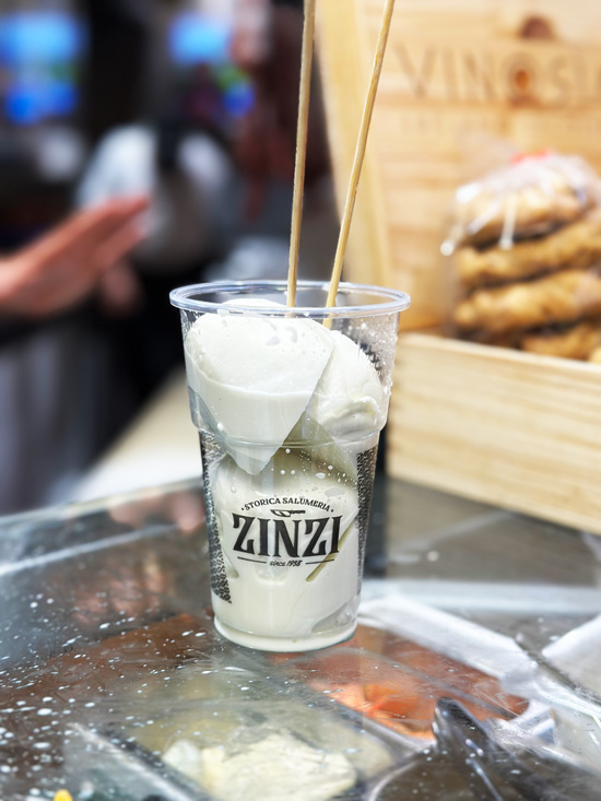 Dove mangiare a Napoli 67 Dove mangiare a Napoli la mozzarella
