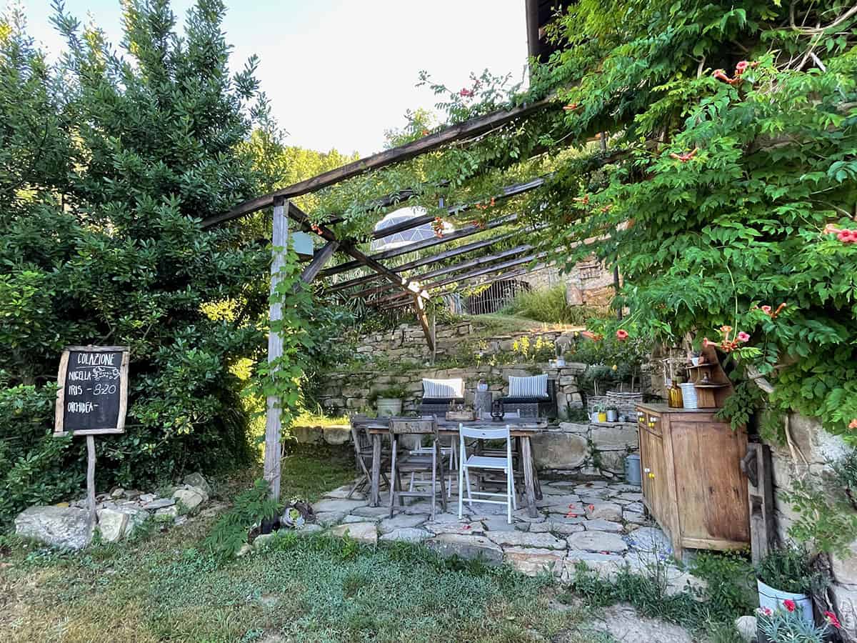 Gaia’s Spheres: dormire in una sfera, glamping in Piemonte 24 Colazione Gaia's Sphere