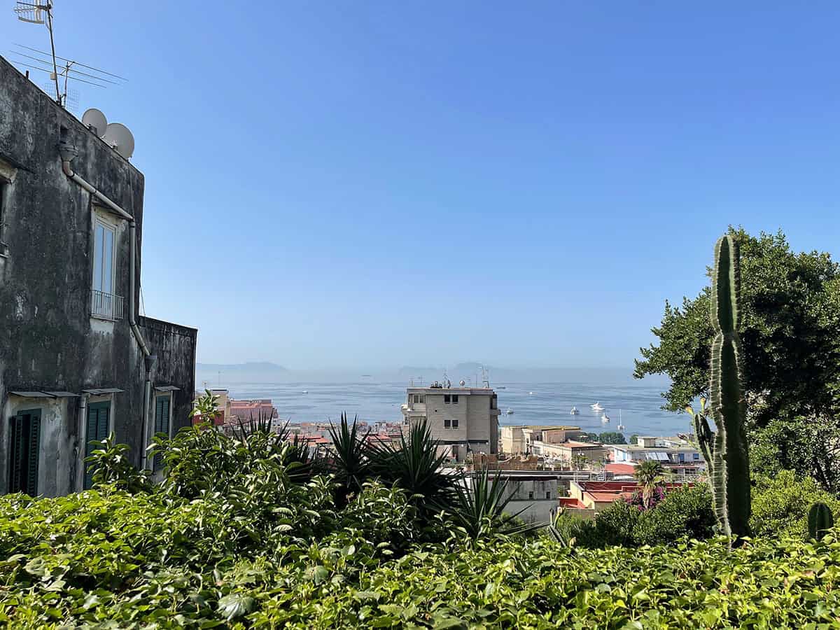5 posti carini dove dormire a Napoli in centro 25 Hotel con vista mare Napoli
