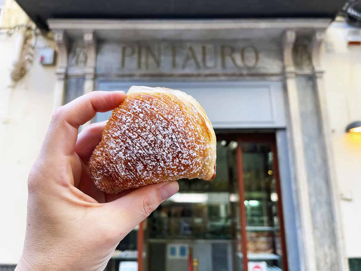 Dove mangiare a Napoli 44 Pintauro Sfogliatelle Napoli