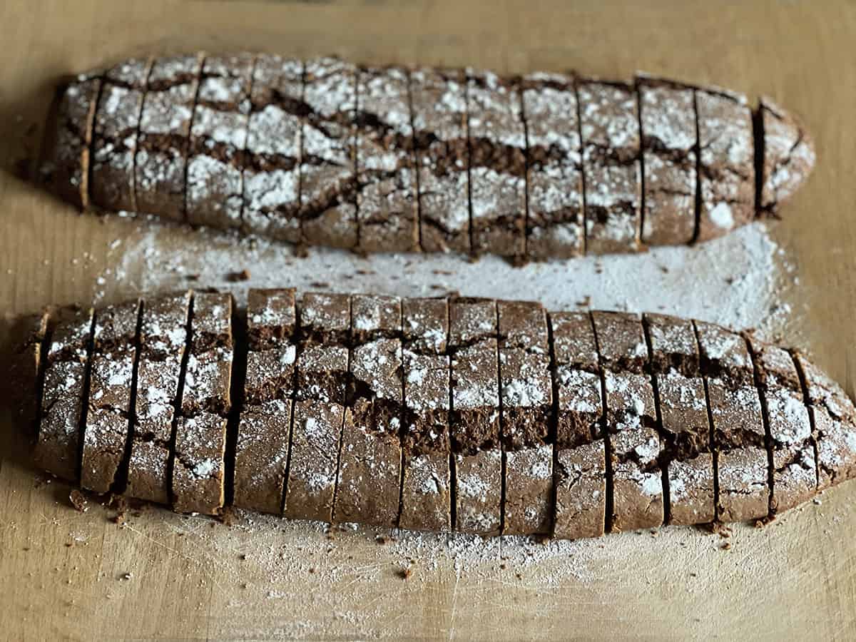 Gingerbread biscotti: la ricetta dei biscotti con zenzero e cannella 10 Biscotti zenzero e cannella