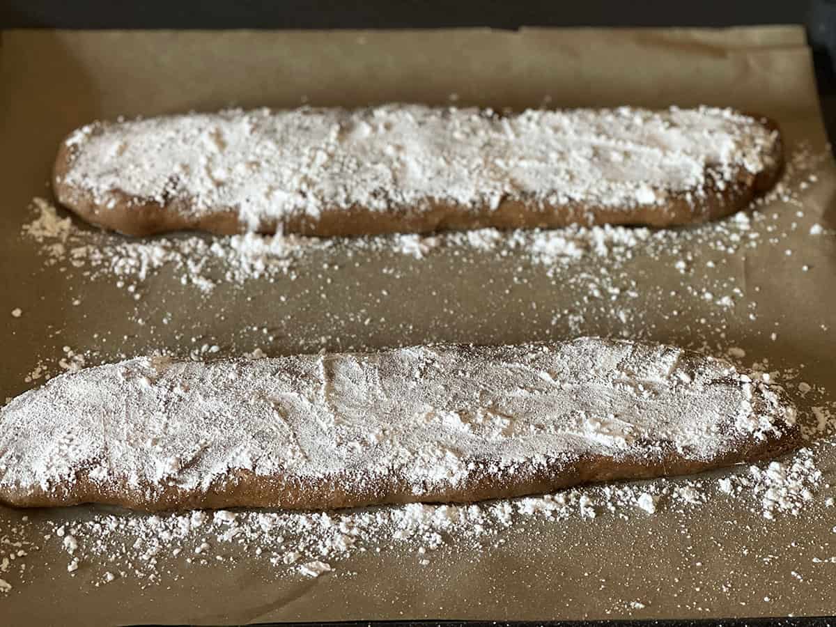 Gingerbread biscotti: la ricetta dei biscotti con zenzero e cannella 8 Teglia biscotti di Natale