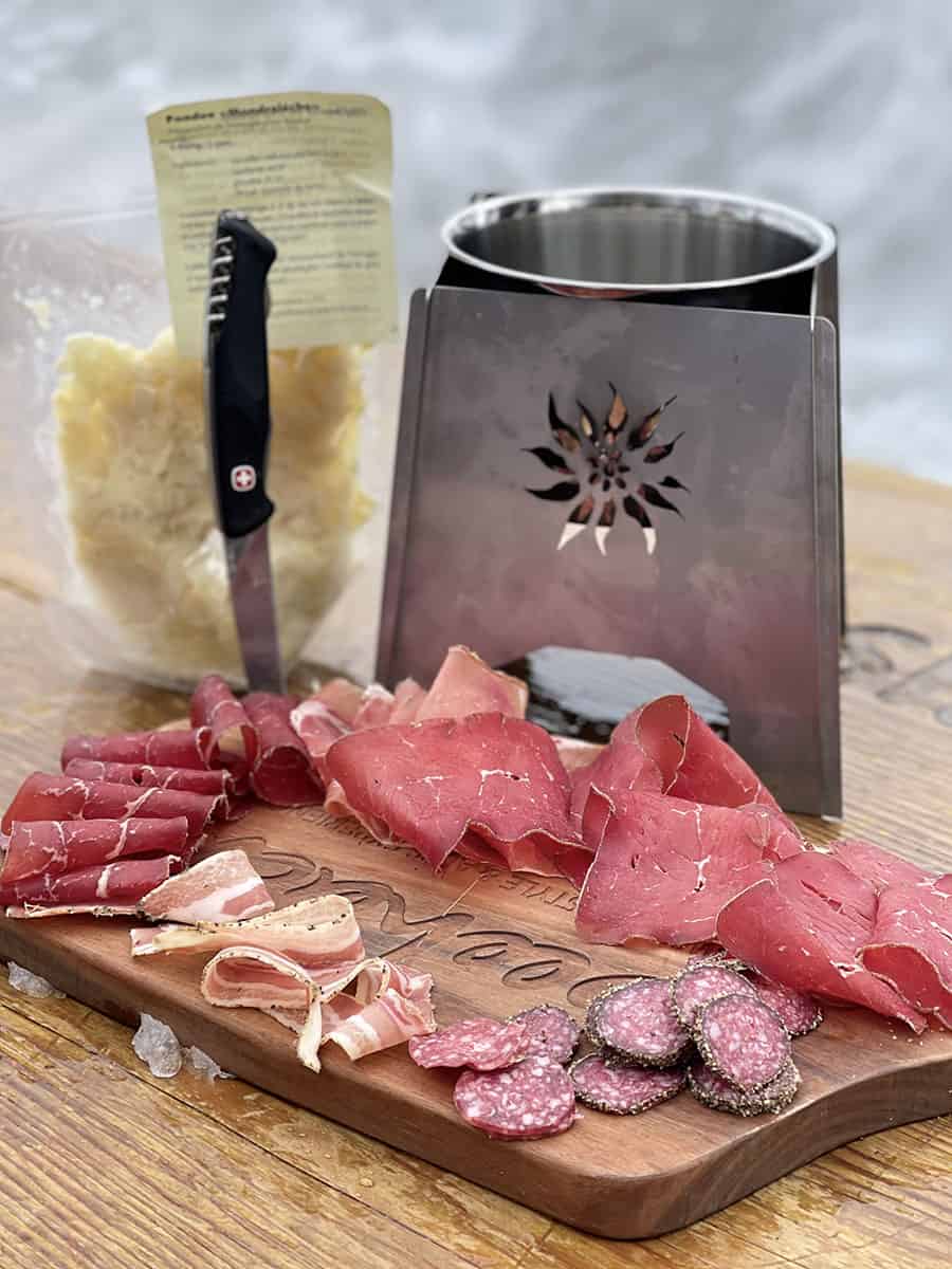 Crans-Montana: escursioni sulla neve con ciaspole e fonduta svizzera 9 kit per fare la fonduta di formaggio