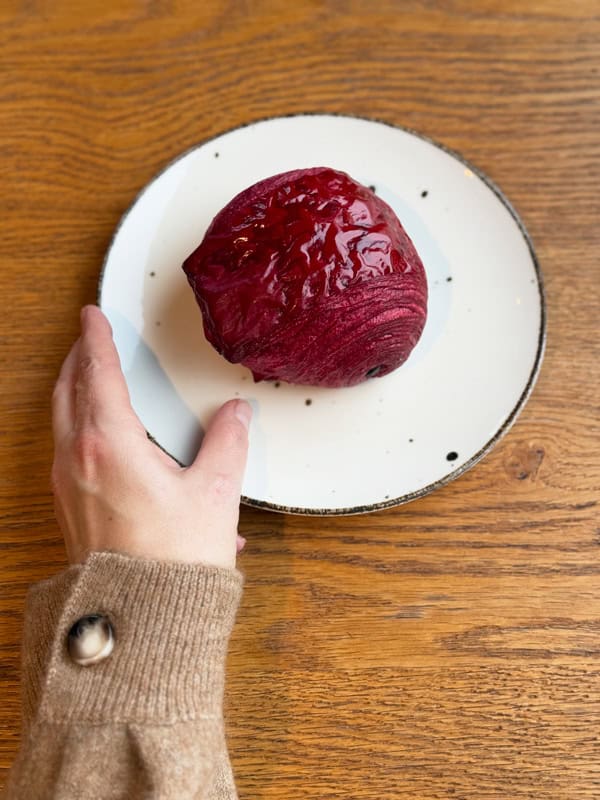 Dove fare colazione in Brianza: 10 posti da non perdere. Aggiornato 2025 62 Pain au chocolat rosso