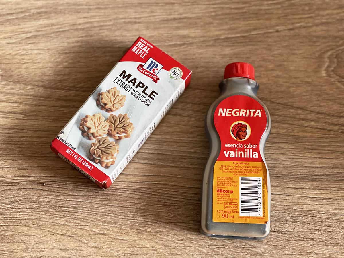 La ricetta dei White Chocolate Maple Nut Blondies 5 Ingredienti quadrettoni al ciccolato bianco