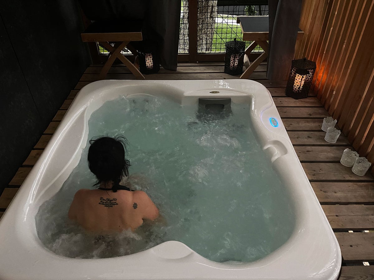 Chocolate Village by the River: Luxury glamping in Slovenia 37 Spa privata glamping in Slovenia