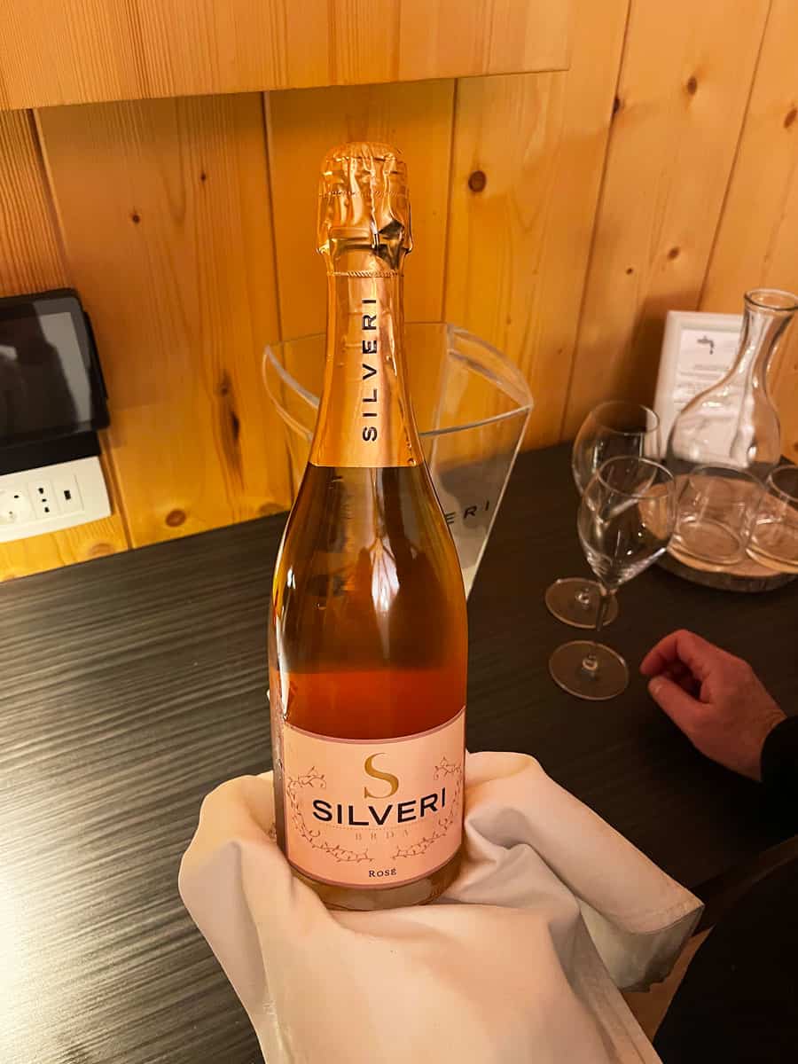 Pikol Lake Village: glamping galleggiante in Slovenia 14 Vino sloveno Silveri