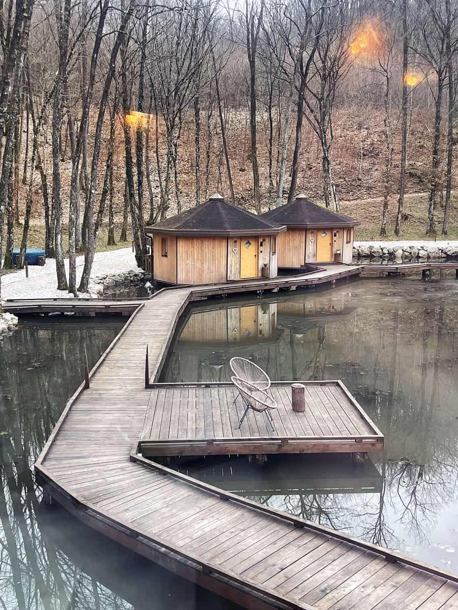 Pikol Lake Village: glamping galleggiante in Slovenia 6 Resort con casette galleggianti Slovenia