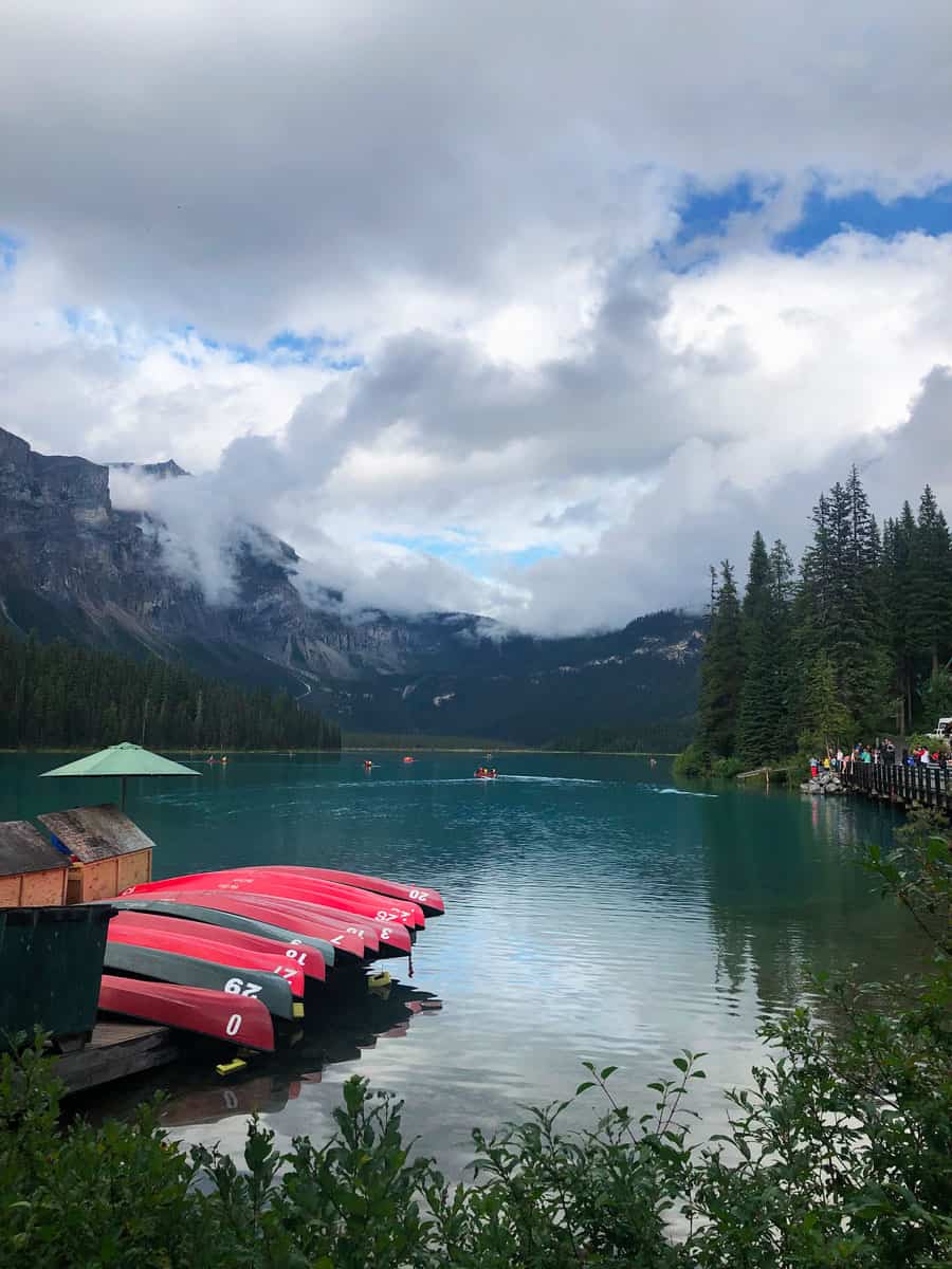 Cosa vedere allo Yoho National Park: il parco più bello delle Rockies 7 Canoe Emerald lake