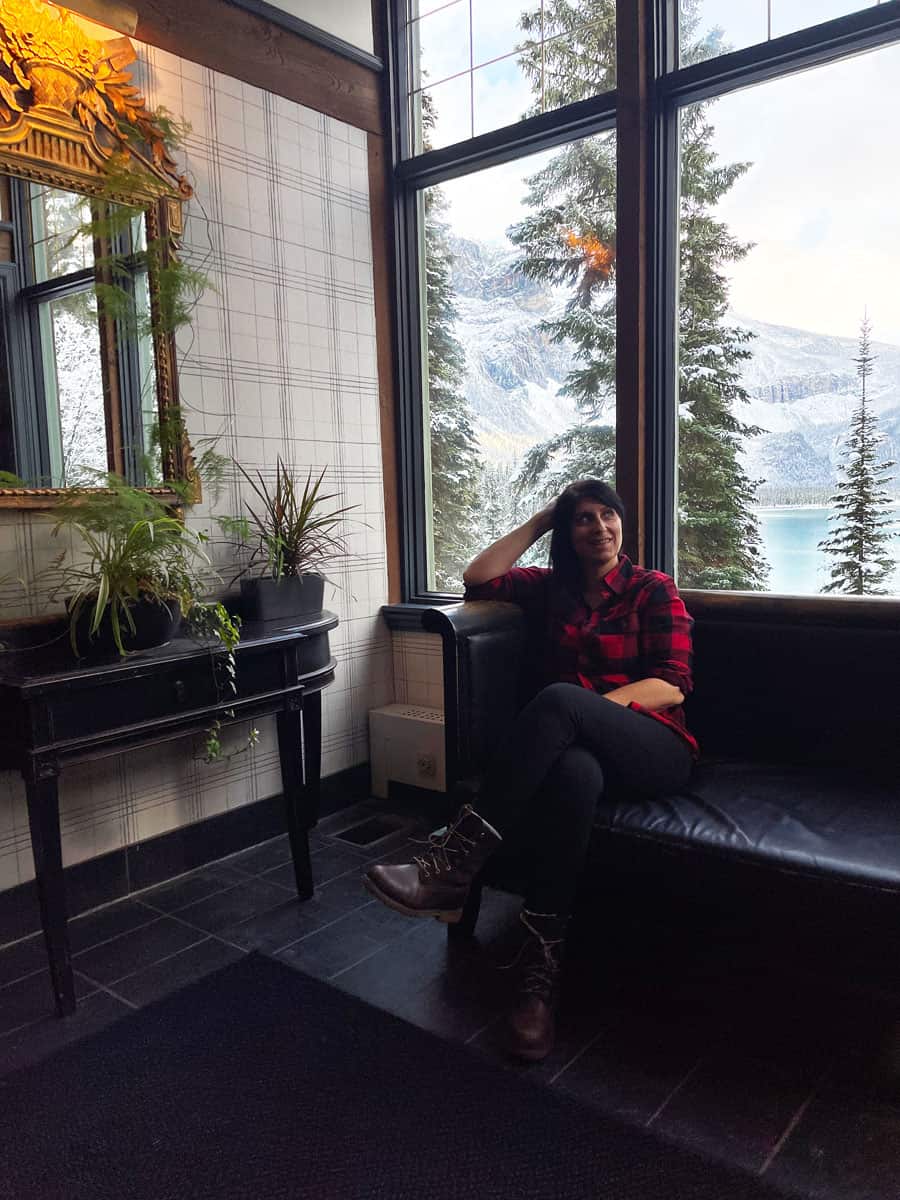Emerald Lake Lodge: dormire allo Yoho National Park 13 Ingresso lodge