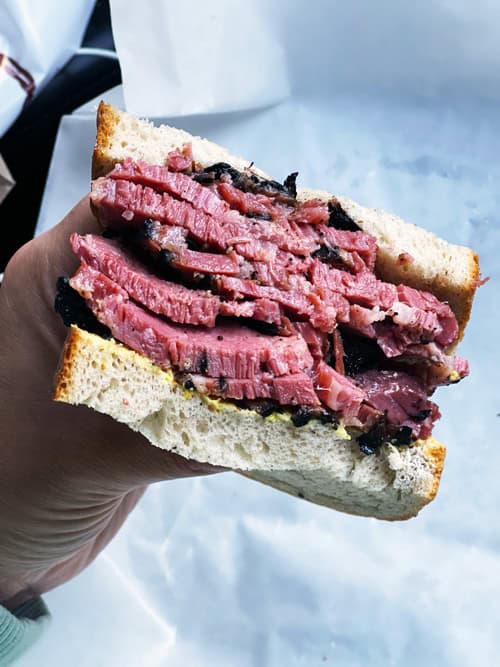 Dove mangiare a New York i miei posti preferiti nella Grande Mela 3 Mangiare a New York pastrami