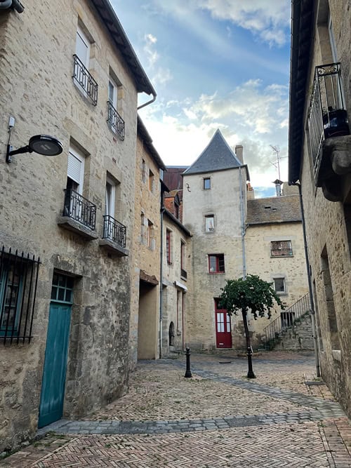 Viaggio in Normandia: itinerario gourmet tra grandi classici e nuovi posti da scoprire 68 Viaggio in Normandia Alencon