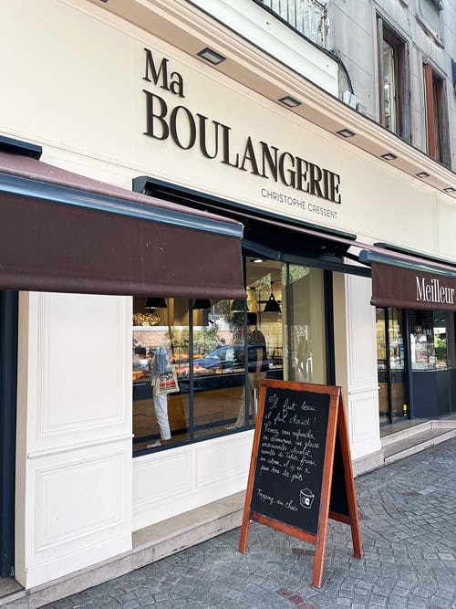 Viaggio in Normandia: itinerario gourmet tra grandi classici e nuovi posti da scoprire 19 Boulangerie con dolce tipico di Rouen