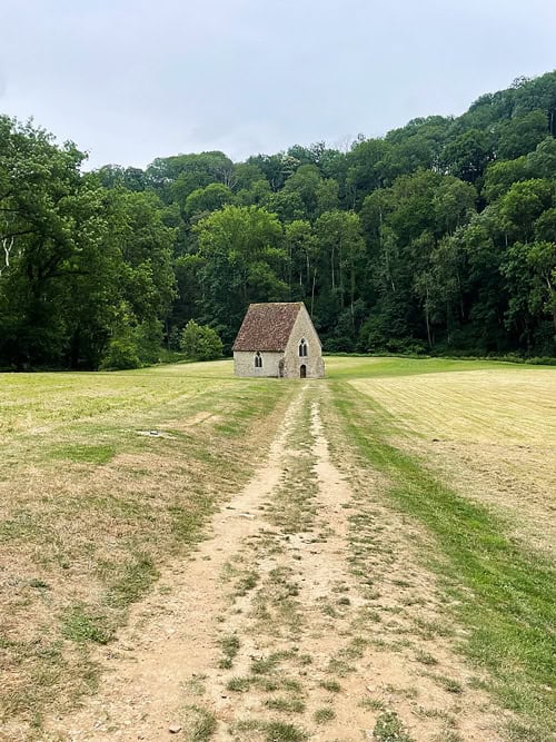 Viaggio in Normandia: itinerario gourmet tra grandi classici e nuovi posti da scoprire 62 Chiesetta Normandia