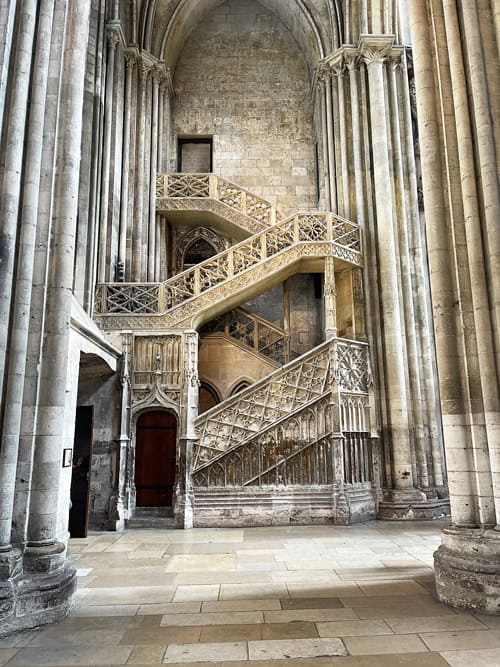 Viaggio in Normandia: itinerario gourmet tra grandi classici e nuovi posti da scoprire 9 Chiesa di Rouen Normandia