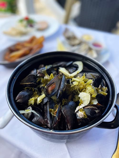 Viaggio in Normandia: itinerario gourmet tra grandi classici e nuovi posti da scoprire 89 Mangiare a Etretat