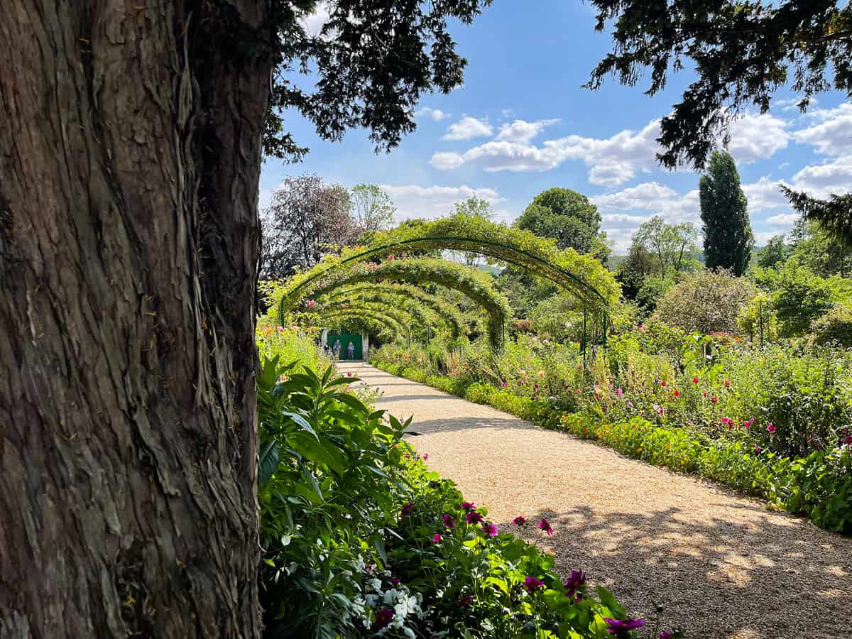 Visitare la Casa di Monet e i giardini a Giverny 36 Pergolato giardini casa Monet