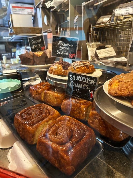 Cosa vedere al Jasper National Park, guida completa al parco più selvaggio delle Rockies 51 Cinnamon roll