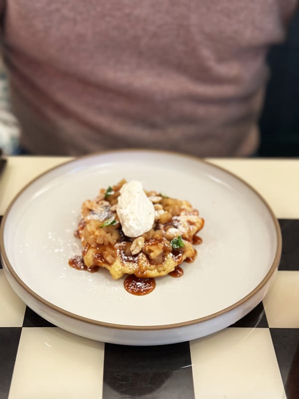 Dove fare il brunch in Brianza: 3 posticini buoni e carini da non perdere 50 Waffle con gelato