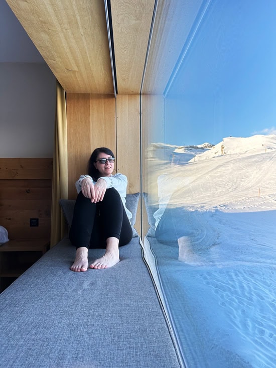 Dormire nella “Cortina” della Svizzera: 4 Hotel a Crans Montana da non perdere 8 Camera con vista