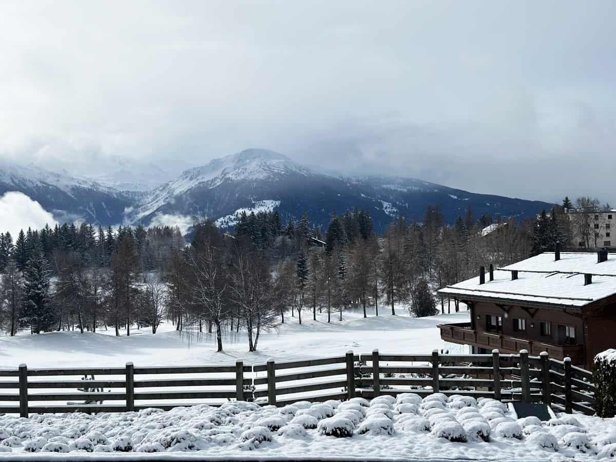 Dormire nella “Cortina” della Svizzera: 4 Hotel a Crans Montana da non perdere 16 Hotel con vista sulle montange