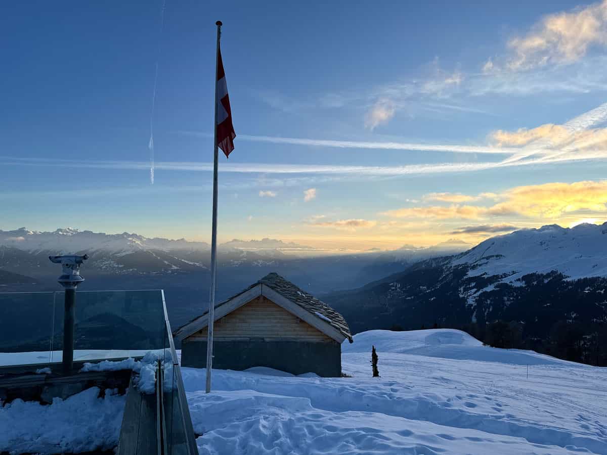 Chetzeron Crans-Montana: dormire a 2112 metri in un'ex stazione delle cabinovie, oggi hotel di design 7 Hotel a 2112 metri Svizzera