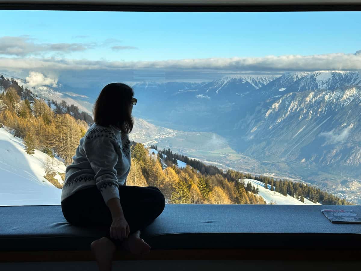 Chetzeron Crans-Montana: dormire a 2112 metri in un'ex stazione delle cabinovie, oggi hotel di design 43 Camere vista montagna Chetzeron