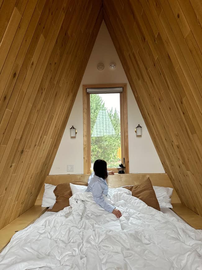 Farouche Mont Tremblant: dormire in piccole A-frame circondati dalle montagne in Quebec 23 interno A frame