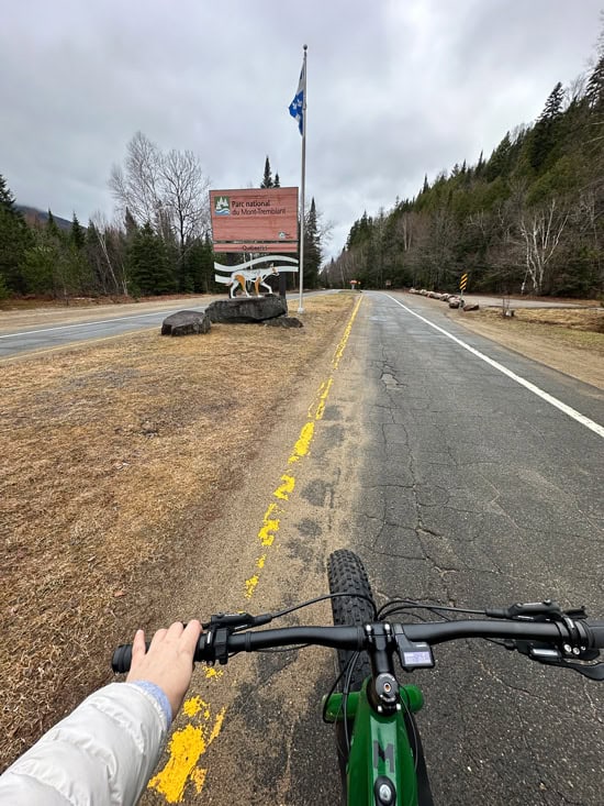 Farouche Mont Tremblant: dormire in piccole A-frame circondati dalle montagne in Quebec 36 Escursione in bicicletta
