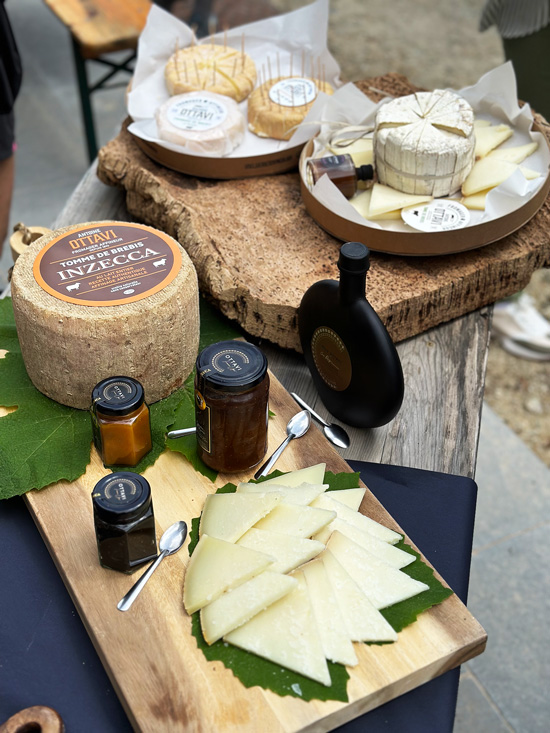 Viaggio in Corsica: cosa vedere in 3 giorni, itinerario gourmet 33 Produzione di formaggio e aceto