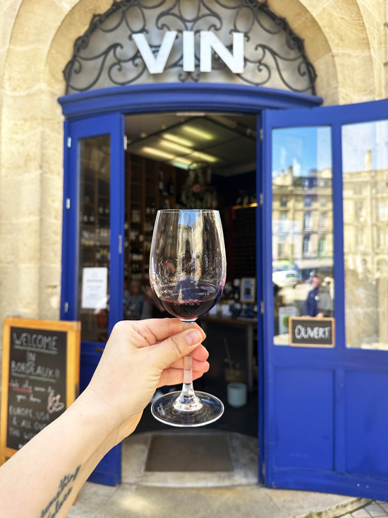 7 esperienze gourmet tra Bordeaux e Dordogna per un viaggio tra i sapori locali 2 Degustare vino a Bordeaux