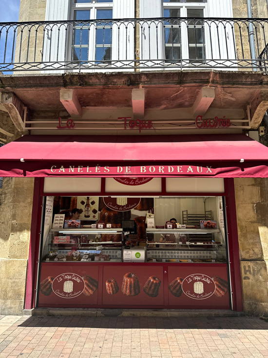 7 esperienze gourmet tra Bordeaux e Dordogna per un viaggio tra i sapori locali 31 Dove mangiare le Caneles a Bordeaux